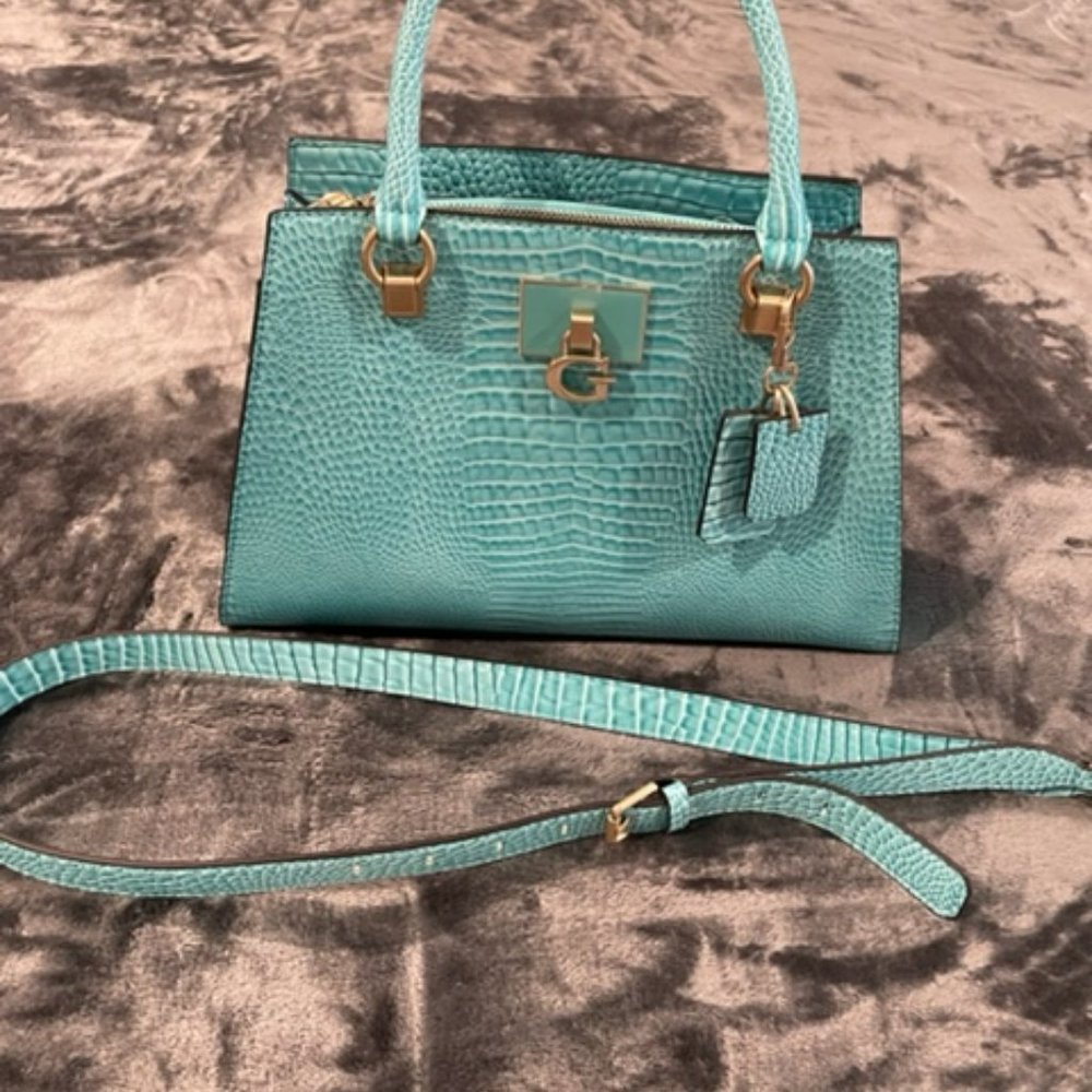 Guess Purse - Picture 6 of 6